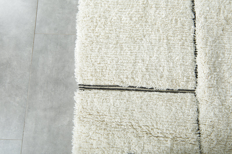 White beni ourain Moroccan rug with black geometric lines - 8.5 ft x 10.2 ft