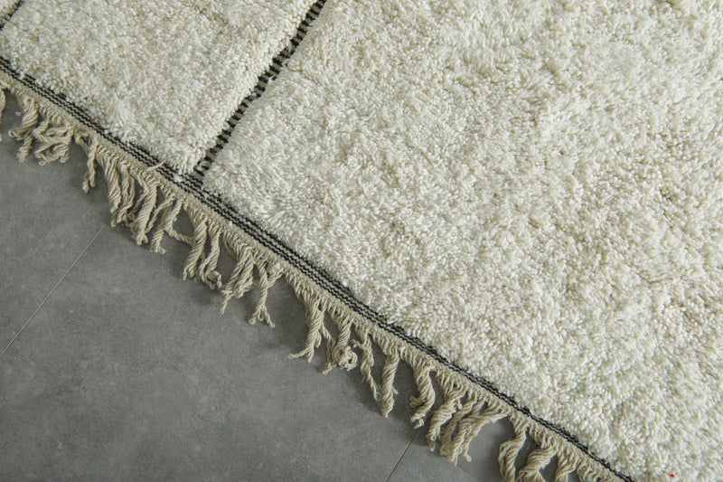 White beni ourain Moroccan rug with black geometric lines - 8.5 ft x 10.2 ft