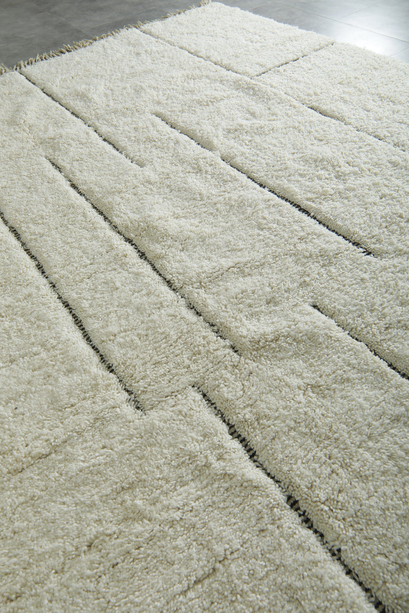 White beni ourain Moroccan rug with black geometric lines - 8.5 ft x 10.2 ft