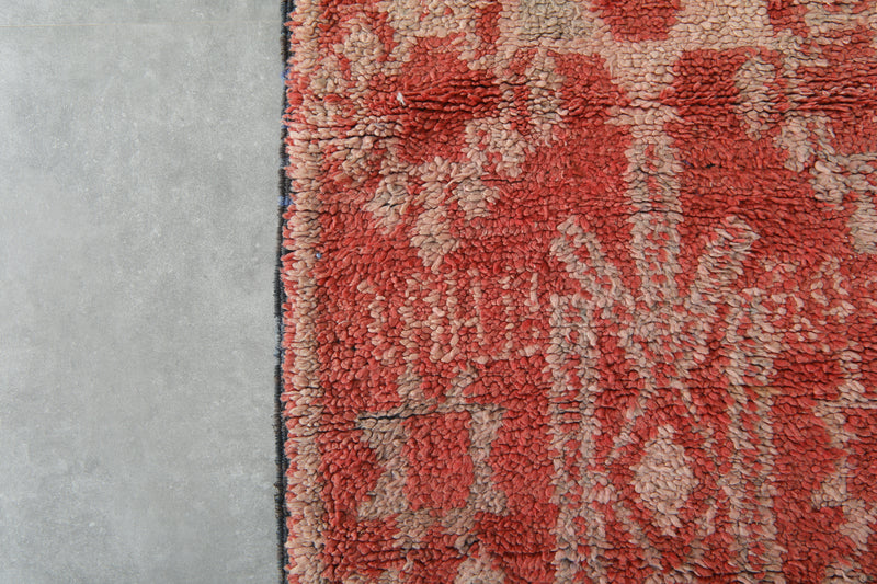 Geometric Moroccan runner rug - Red & beige wool - 2.9 ft x 9 ft