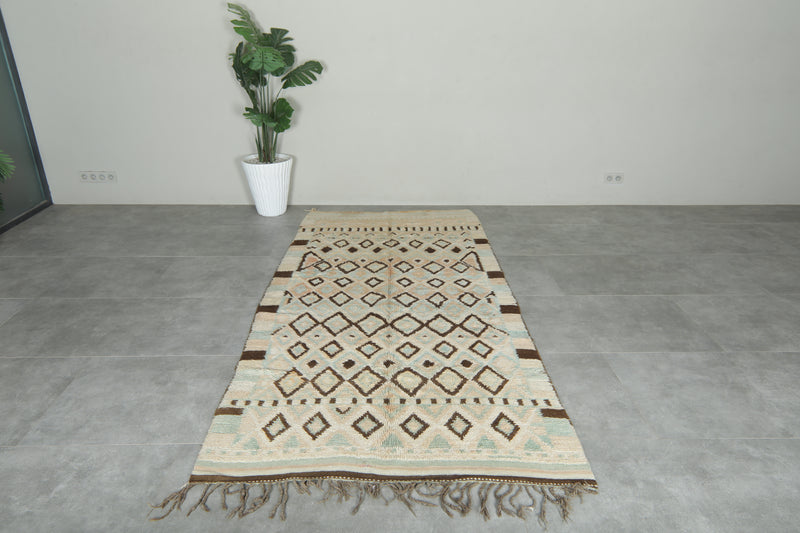 Geometric Moroccan handwoven wool rug - 4.7 ft x 9.5 ft