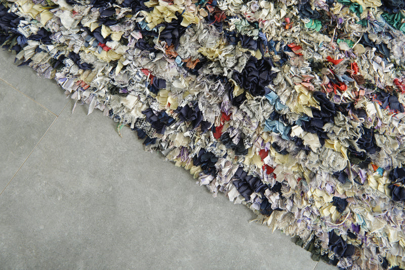 Handwoven Moroccan boucherouite rug - 3.9 ft x 6.7 ft
