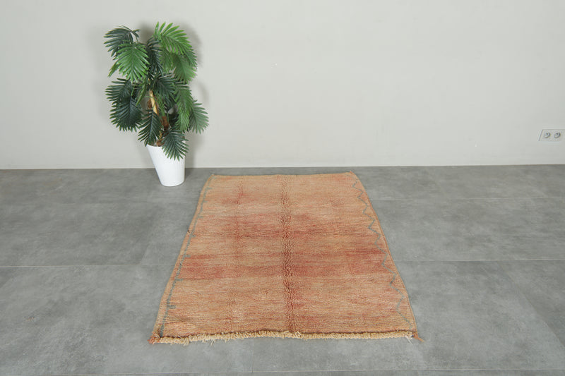 Peach Moroccan minimalist wool rug - 3.5 ft x 4.5 ft