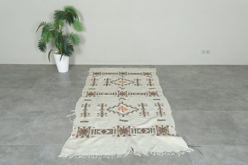 White & geometric Moroccan flatweave rug - 3.5 ft x 7.1 ft
