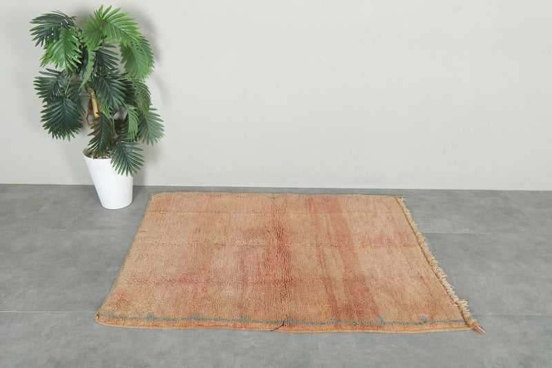 Peach Moroccan minimalist wool rug - 3.5 ft x 4.5 ft