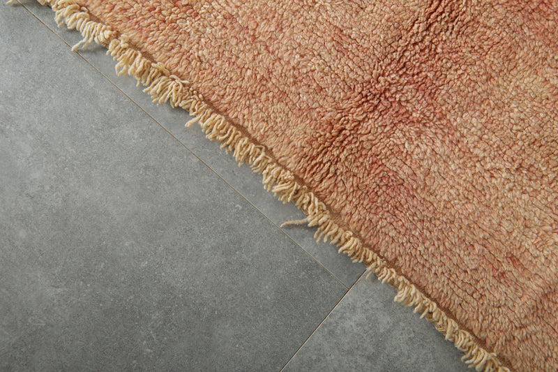 Peach Moroccan minimalist wool rug - 3.5 ft x 4.5 ft
