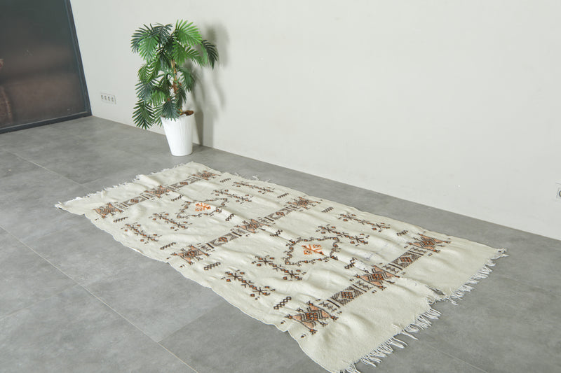 White & geometric Moroccan flatweave rug - 3.5 ft x 7.1 ft
