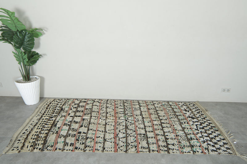 Flatwoven Moroccan tribal rug - Handwoven style - 4 ft x 8.9 ft