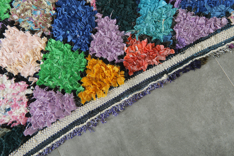 Boucherouite Moroccan rug with geometric diamond design - 3.6 ft x 6.8 ft