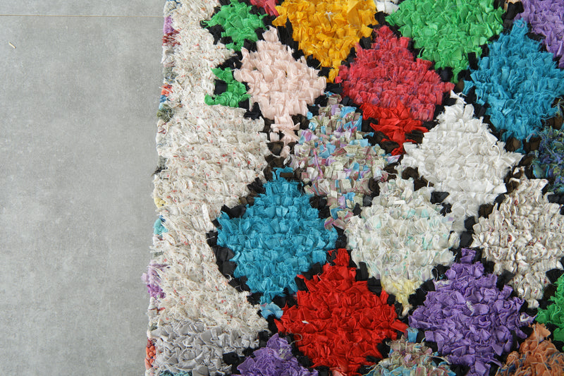Boucherouite Moroccan rug with geometric diamond design - 3.6 ft x 6.8 ft