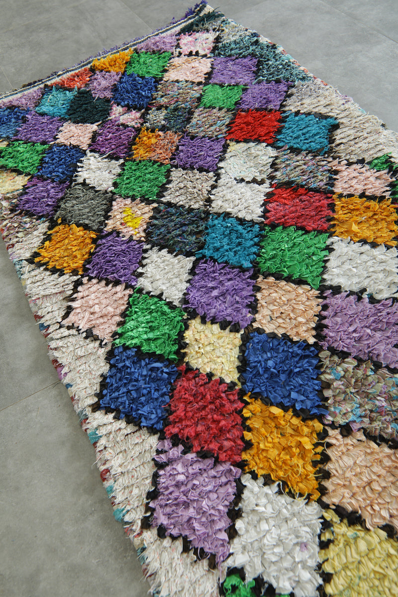 Boucherouite Moroccan rug with geometric diamond design - 3.6 ft x 6.8 ft