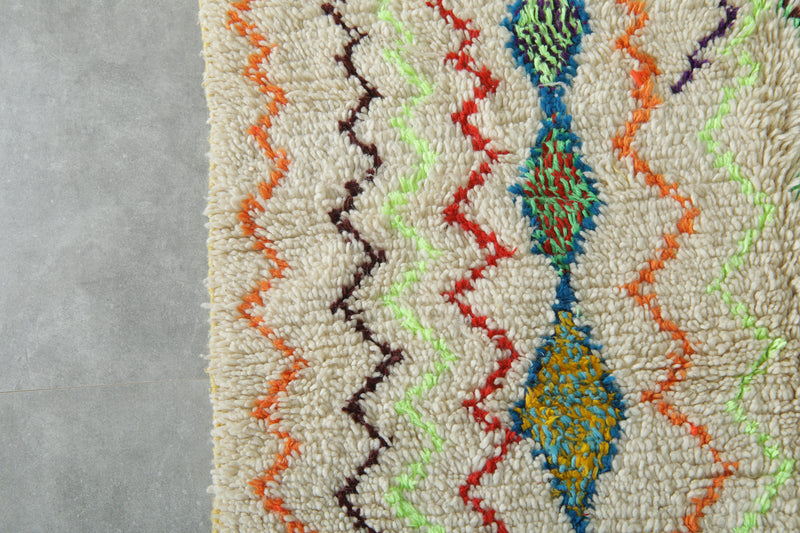 Handmade Moroccan azilal rug with geometric design - 4 ft x 6.7 ft