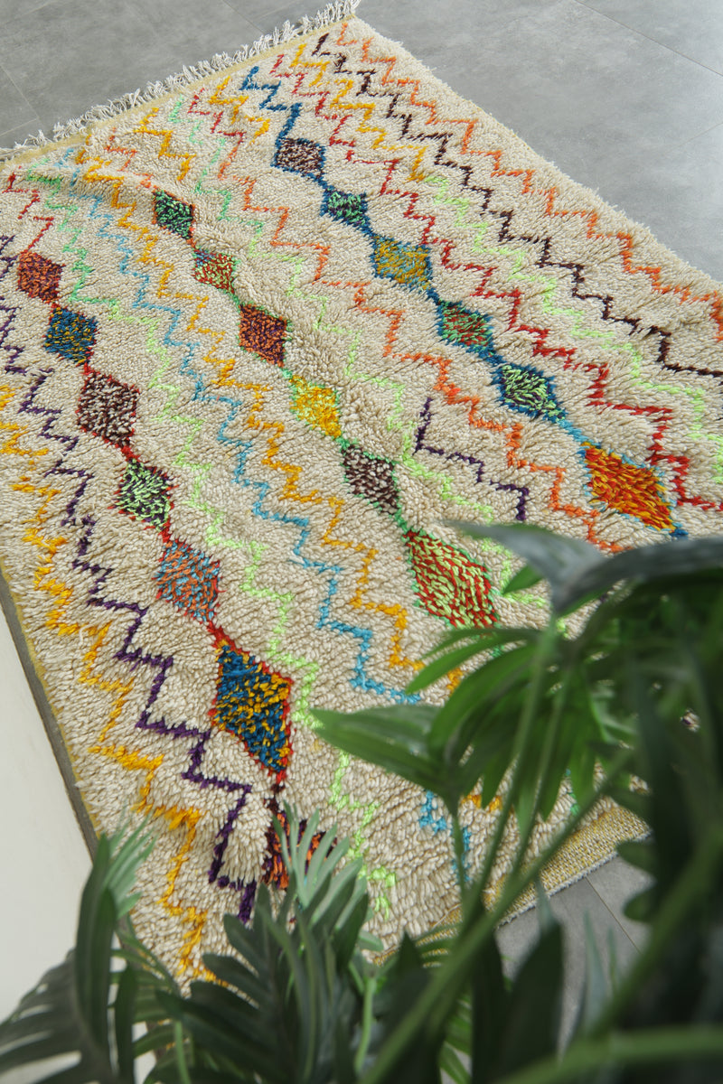Handmade Moroccan azilal rug with geometric design - 4 ft x 6.7 ft