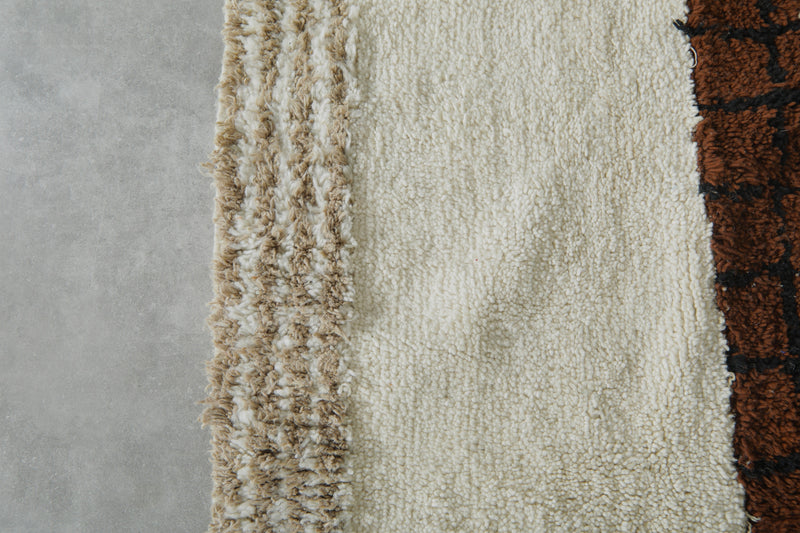 Moroccan wool rug - Handwoven striped decor - 6 ft x 10.4 ft