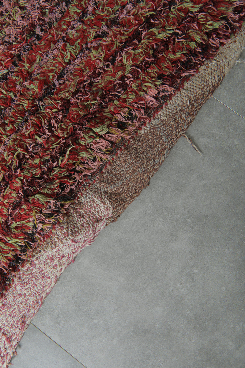 Earthy Horizon Moroccan Rug – 3.6 FT X 6.9 FT Striped Vintage Boucherouite rug - Boucherouite Rugs