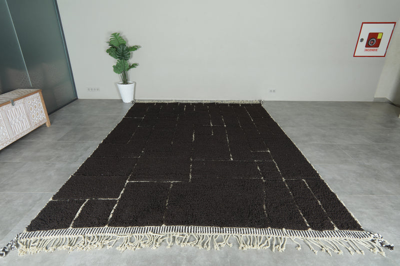 Custom Moroccan rug – Dark brown wool with white geometric lines