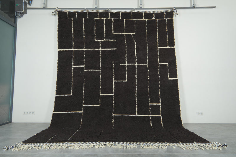 Custom Moroccan rug – Dark brown wool with white geometric lines