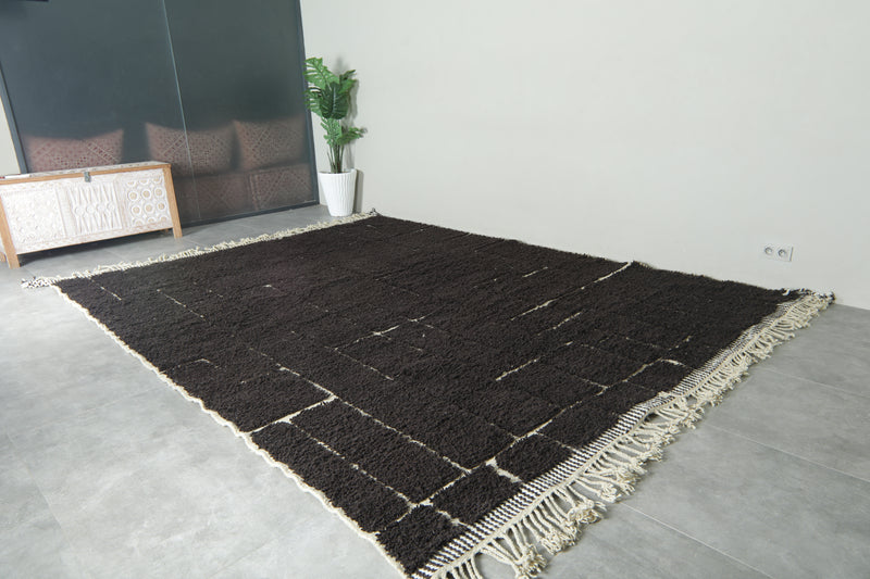 Custom Moroccan rug – Dark brown wool with white geometric lines