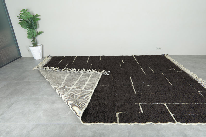 Custom Moroccan rug – Dark brown wool with white geometric lines