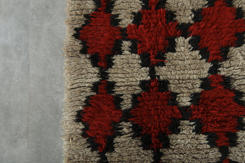 Geometric Moroccan runner rug - 2.7 ft x 10.1 ft