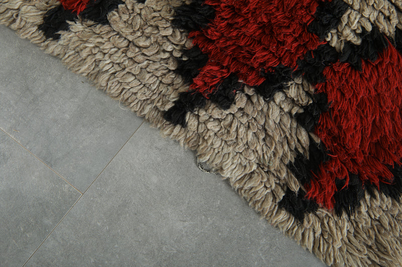 Geometric Moroccan runner rug - 2.7 ft x 10.1 ft