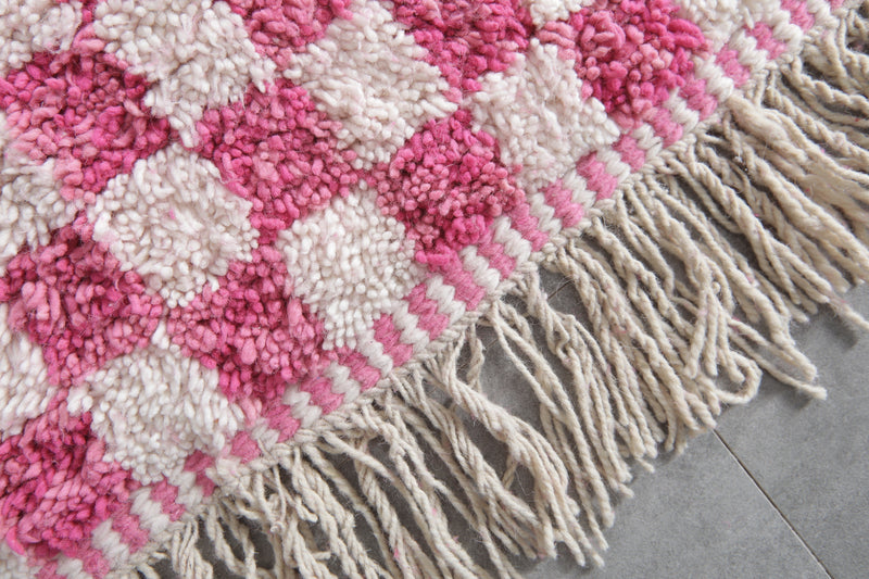 Moroccan wool rug 6.1 feet x 8.9 feet - 