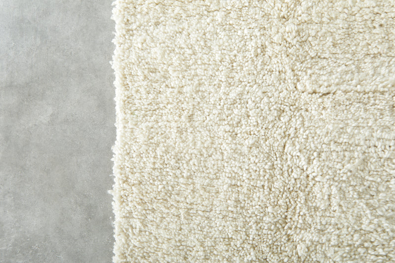 Custom handmade Moroccan shaggy rug with 3 matching pillows