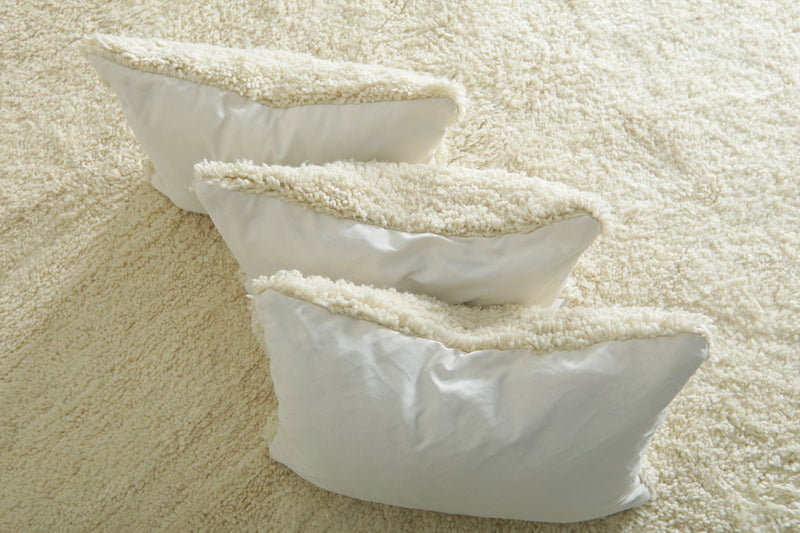 Custom handmade Moroccan shaggy rug with 3 matching pillows