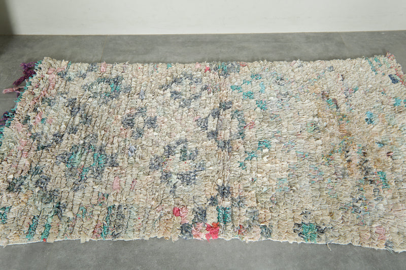 White Moroccan rug - 2.9 ft x 5.5 ft - Handwoven wool rug