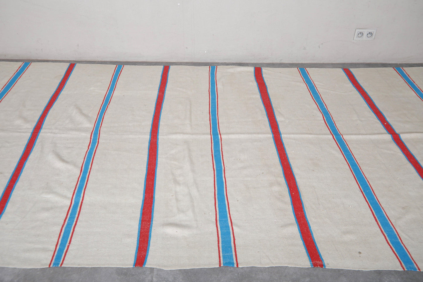 Moroccan rug 6.1 X 15.4 Feet