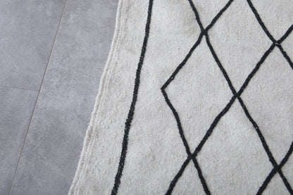 Moroccan rug 3.9 X 4 Feet - Handwoven Kilim