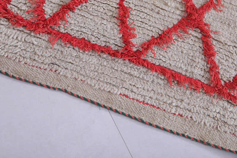 Moroccan Berber Rug with Red Diamond Pattern - 2.3 x 5 Feet - Boucherouite Rugs