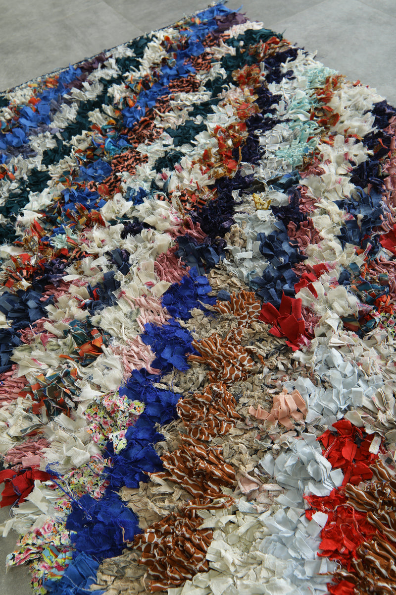 Authentic Moroccan boucherouite rug - Handcrafted shaggy textile - 3.7 ft x 6.2 ft