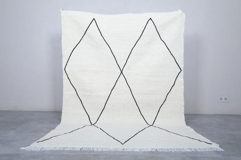 Moroccan Rug - Geometric Diamond Pattern 4.6 x 6.8 ft | Handwoven Wool - Flat woven rugs