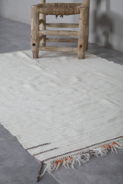 Moroccan rug 2.8 X 4.4 Feet - Handwoven Kilim