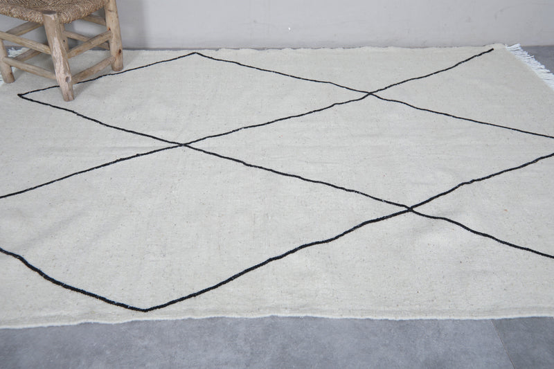 Moroccan Rug - Geometric Diamond Pattern 4.6 x 6.8 ft | Handwoven Wool - Flat woven rugs