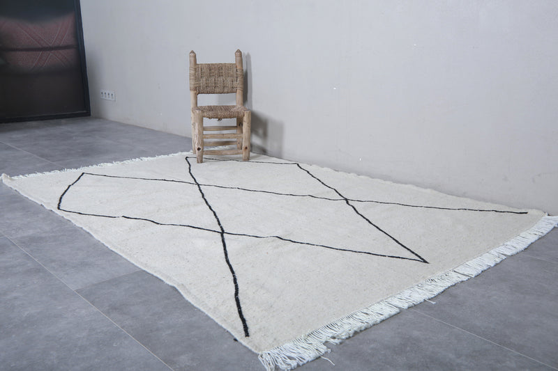 Moroccan Rug - Geometric Diamond Pattern 4.6 x 6.8 ft | Handwoven Wool - Flat woven rugs