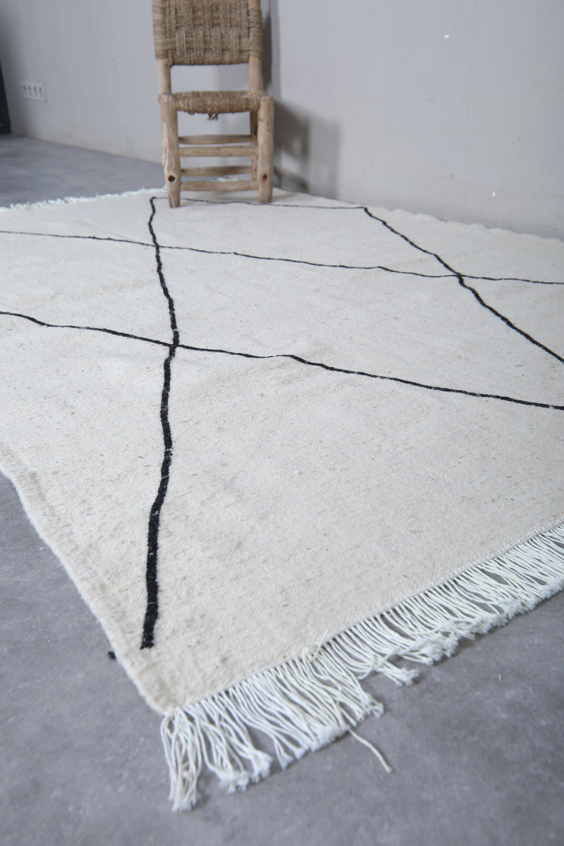 Moroccan Rug - Geometric Diamond Pattern 4.6 x 6.8 ft | Handwoven Wool - Flat woven rugs