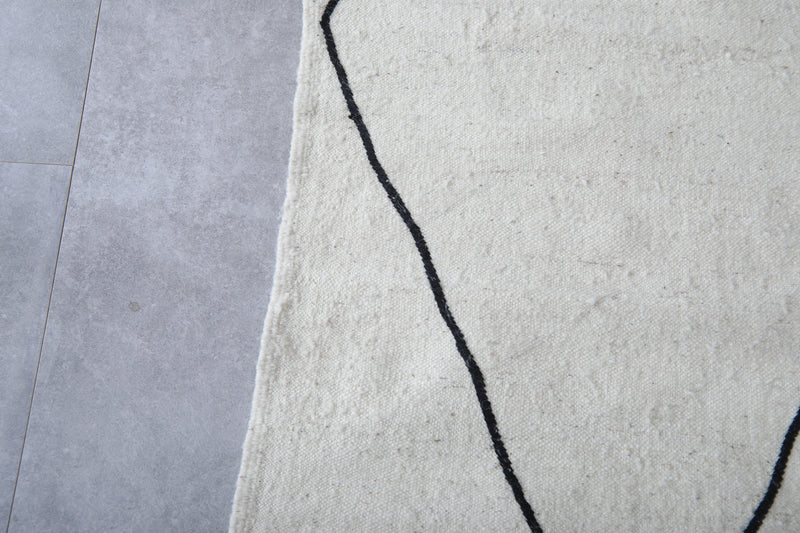 Moroccan Rug - Geometric Diamond Pattern 4.6 x 6.8 ft | Handwoven Wool - Flat woven rugs