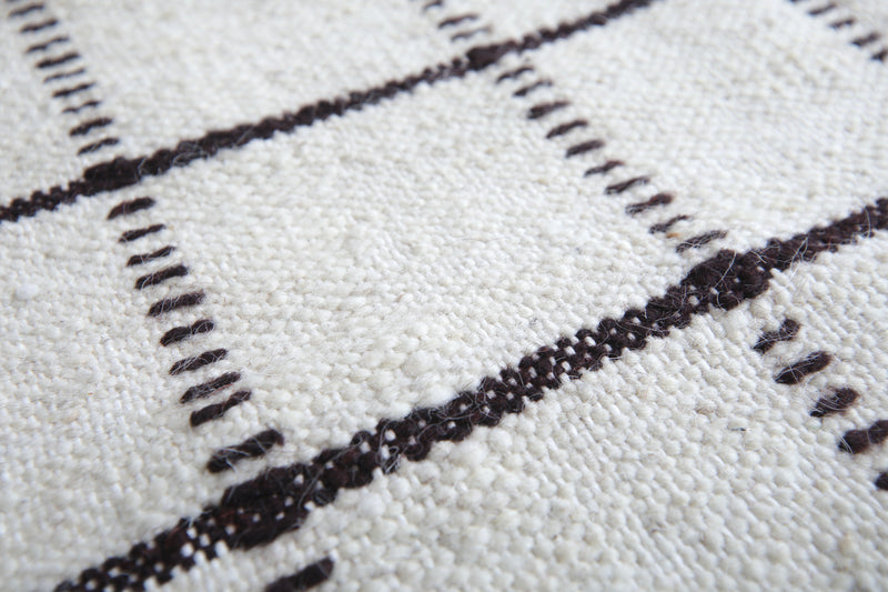 Moroccan Rug - Large White Grid Pattern 9.3 x 12 ft | Handwoven Berber Carpet - Flat woven rugs