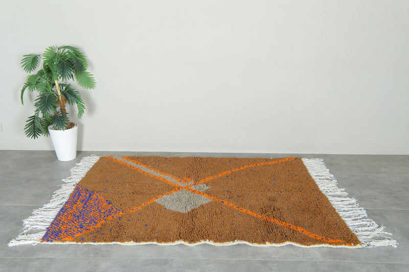 Brown handmade Moroccan berber rug - 4.5 ft x 6.2 ft
