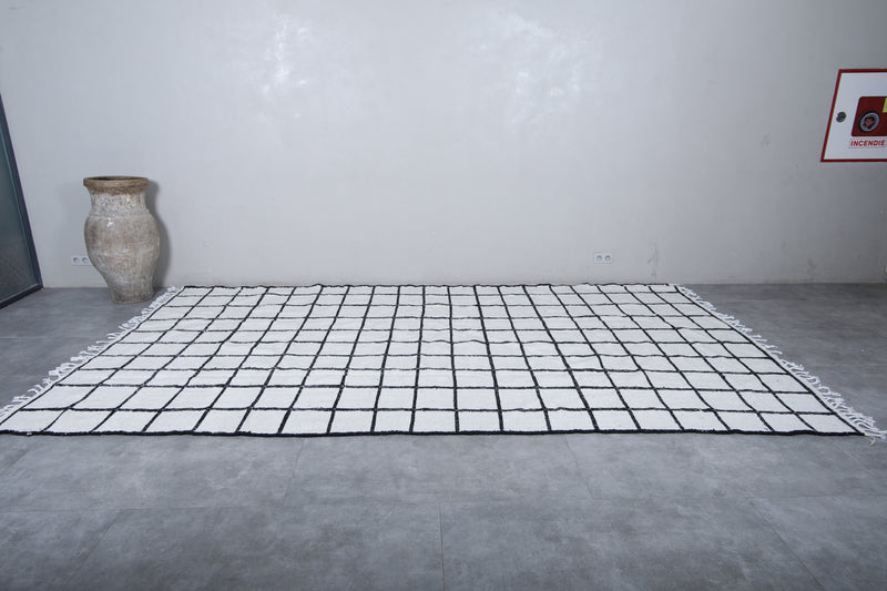Moroccan Grid Pattern Rug - 7.8 X 13.5 Feet | Contemporary Design