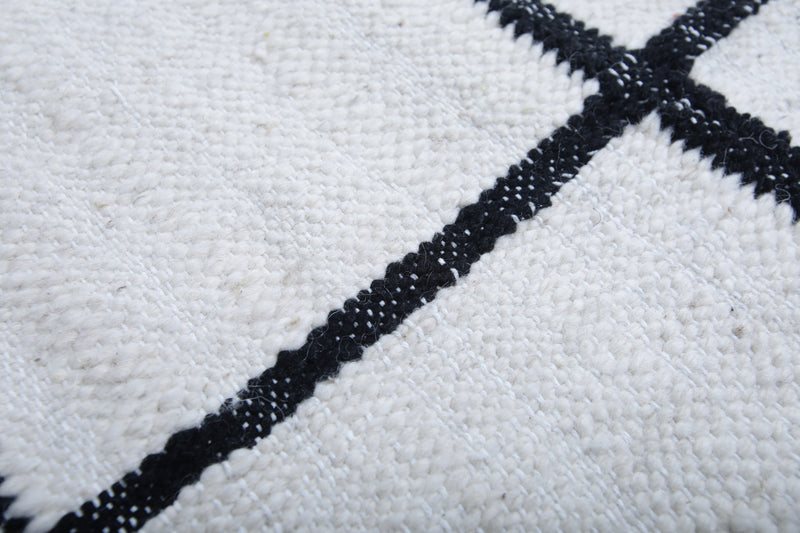 Moroccan Grid Pattern Rug - 7.8 X 13.5 Feet | Contemporary Design