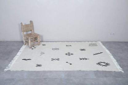 Moroccan rug 4.5 X 6.9 Feet