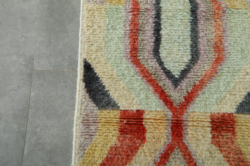 Runner Moroccan rug - Handwoven wool carpet - 2.2 ft x 10.4 ft