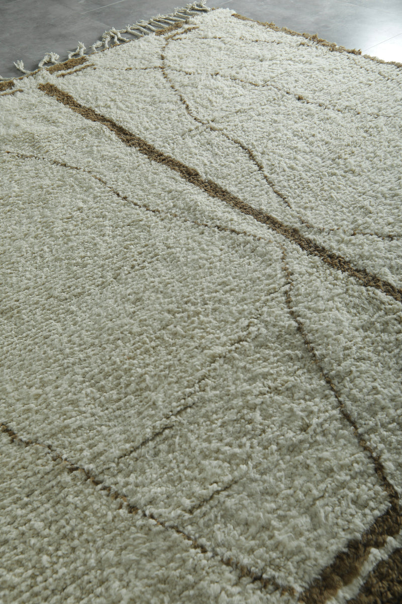 Custom Moroccan beni ourain rug – Handwoven wool area rug in cream and camel