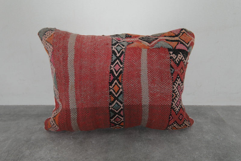 Handwoven Moroccan Kilim Pillow Cover – 14.9 inches x 19.6 inches - kilim pillow