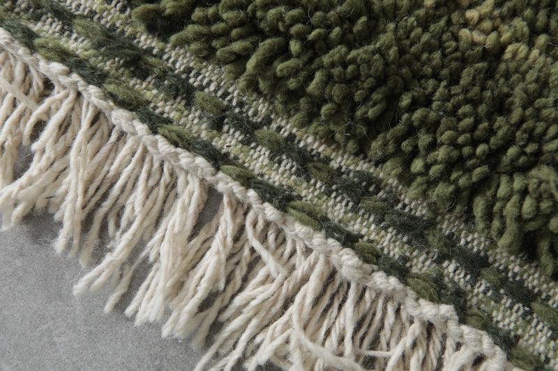 Green Hand-knotted rug 6 FT X 8 FT