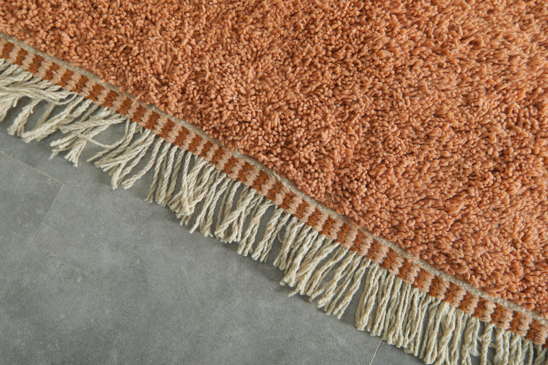 Peach & brown Moroccan minimalist rug - 4.1 FT X 6.2 FT