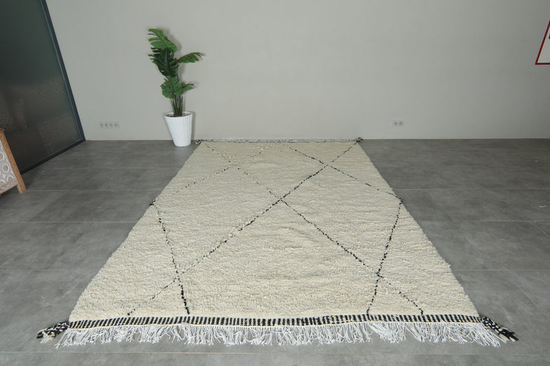White Moroccan beni ourain rug with black diamond stripes - 7.4 FT X 10.5 FT